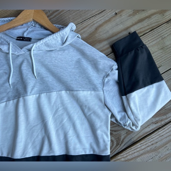 SHEIN multi color large lightweight hoodie - Picture 4 of 6